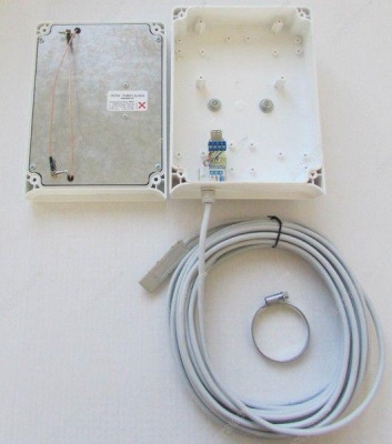 Антэкс Petra-9 MIMO 2x2 BOX панельная антенна с боксом